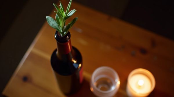 Un minimum de 1 bouteille de vin pour 2 personnes
